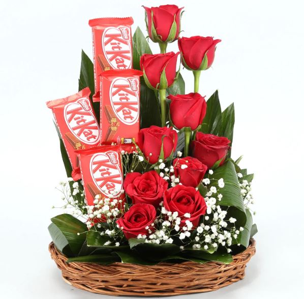 Kitkat n  Red Roses Basket