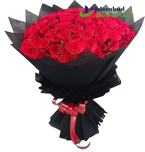 100 Red Roses Hand Bouquet